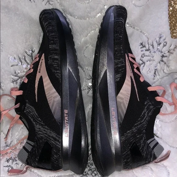 Brooks Levitate 4 Running Shoe *barely worn* only on treadmill - Picture 10 of 16